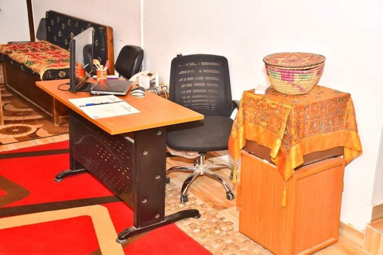 Om-Abdallah Aswan Bagian luar foto